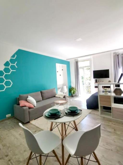 Apartamento Esprit Cosy Au Centre Historique Tolón Exterior foto