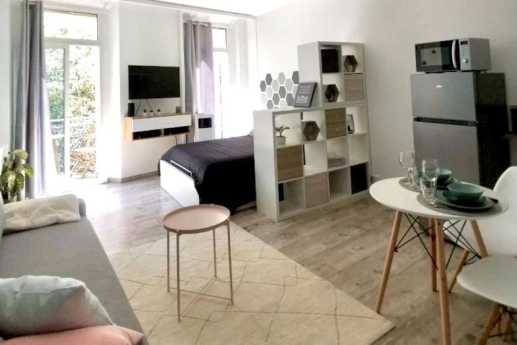 Apartamento Esprit Cosy Au Centre Historique Tolón Exterior foto